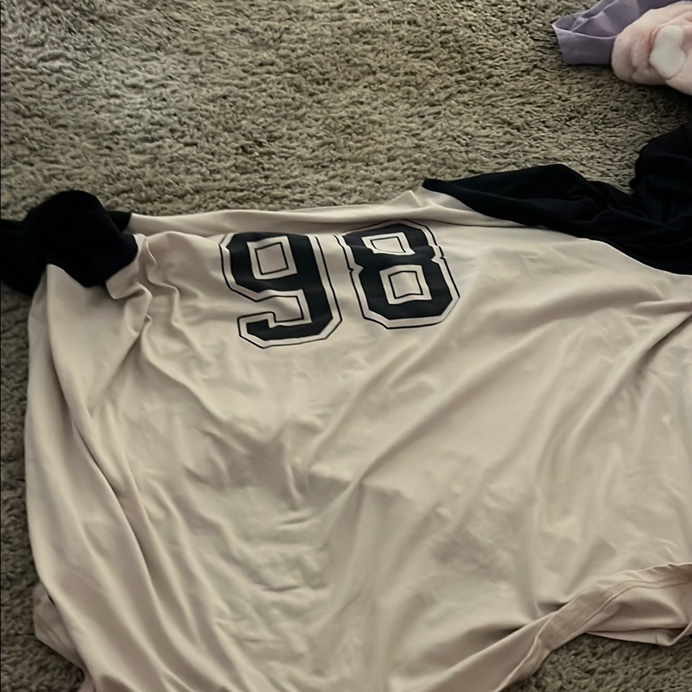 SHEIN Black and Cream Long Sleeve Tee